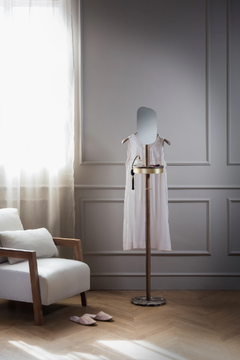 MOMENTS W - Walnut valet stand by Nomon - view 3