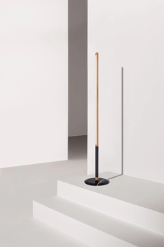 LINEA UNO - LED oak floor lamp by Nomon - view 3