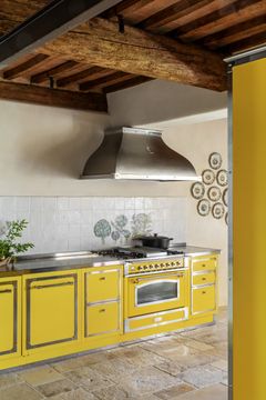 Cucine Colorate: Progetti di Cucine da Sogno by Officine Gullo srl