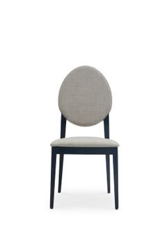 Victoria 196 Chair by Origins 1971