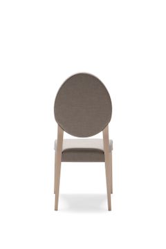 Victoria 200 Chair by Origins 1971