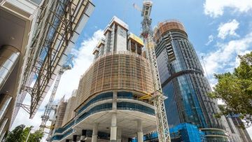 Construction time optimisation through comprehensive working safety and crane-independent climbing by PERI