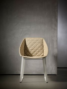 KEKKE dining chair by Piet Boon