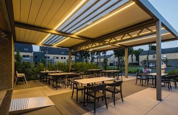 Lineo Luce | Lichtdoorlatende glazen lamellen by RENSON