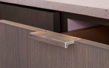 Catch Cabinet Pull CK235 by Rocky Mountain Hardware - view 5