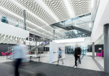 Ecophon Solo™ Baffle Zigzag - Glass wool acoustic baffles _ saint-gobain by Saint Gobain - view 3