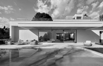 Villa Ayantam: diseño a medida para un proyecto líder en sostenibilidad by Uecko