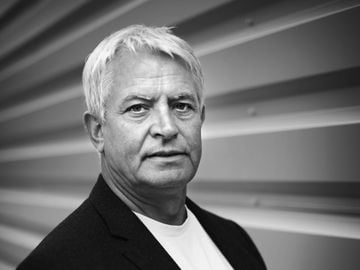 Designer Peter Leleu desinger of Paraflex by Umbrosa