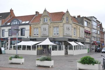 Ingenua Shade Sails at Restaurant Kaai 15, Belgium by Umbrosa