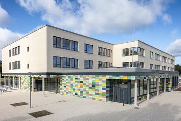 Lindenhof Primary School by Velux Commercial - view 2