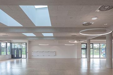 Lindenhof Primary School by Velux Commercial - view 3