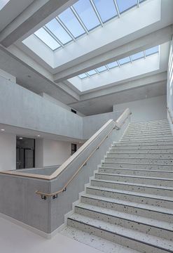 Lindenhof Primary School by Velux Commercial - view 4