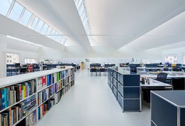 Office refurbishment of architectural firm Weber Hofer AG by Velux Commercial - view 2