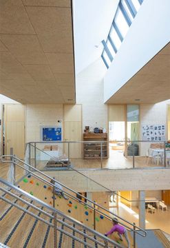 Shed roof | modular skylights and photovoltaic panels by Velux Commercial - view 5
