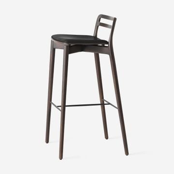 Cabin bar stool by Vipp - view 2