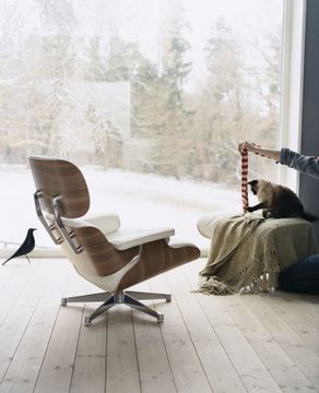 Lounge Chair by Vitra - view 2