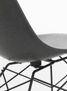 Eames Fiberglass Side Chair LSR by Vitra - view 4
