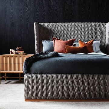 Contour Bed by Zuster