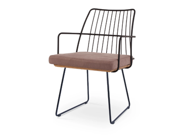 MIA XL SLED - Sled base powder coated steel chair with armrests by 5A Design