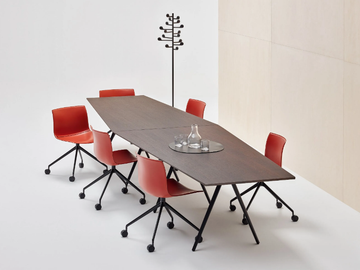 MEETY - Trapezoidal meeting table by Arper