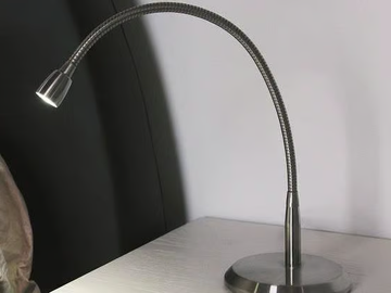 TULIP - LED desk lamp by Brillamenti