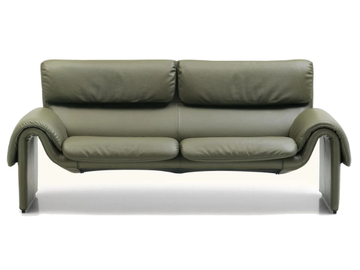 DS-2011 - 3 seater leather sofa with headrest by de Sede