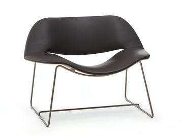 LIPS - Sled base easy chair by Dema
