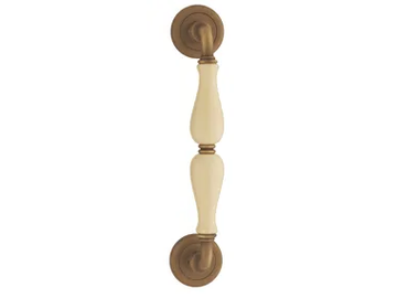 MARTA - Brass pull handle by Dnd