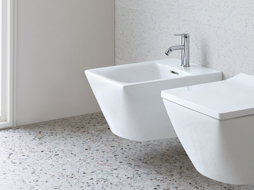 VIU - Wall-hung ceramic bidet by Duravit