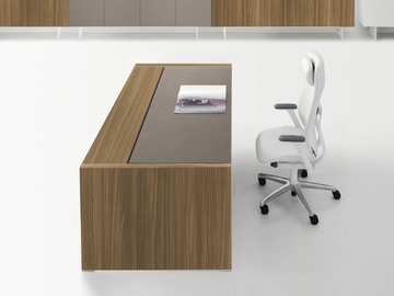OXFORD - Rectangular wooden executive desk by DVO