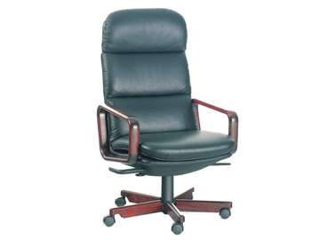 8497W - Executive chair with 5-star base by Dyrlund