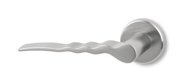 FLOW - Door handle on rose by Ento
