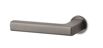UNIT C3 - Brass door handle by Ento