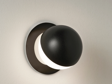ALFI - LED dimmable metal wall light by Estiluz