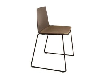 CUBA 622N - Sled base chair with integrated cushion by Et al.