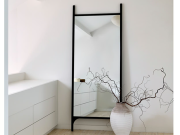 MAHOGANY PI - Freestanding rectangular framed mahogany mirror by Ethnicraft