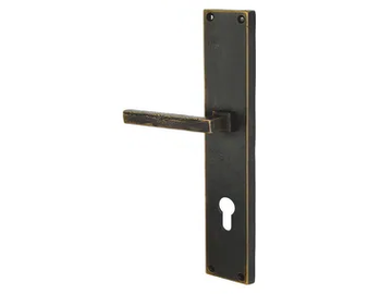 LATUS MG2361 - Bronze door handle on back plate by Fama International