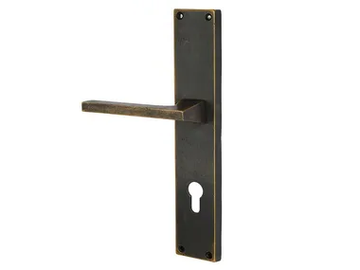 LATUS MG2401 - Bronze door handle on back plate by Fama International