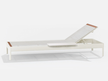 SOLARIS - Sunlounger in painted aluminium and Batyline fabric with small table by FAST