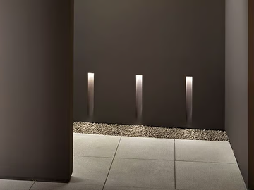VERTICAL LIGHT SMALL - LED wall-mounted aluminium steplight by Flos