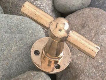 CHEMIN DE FER - Classic style Cremone handle on rose by GIARA ART DESIGN-BRONZE