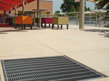 Pressed grating - Grille by GRIDIRON