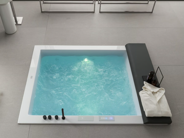 MINERVA - Hydromassage bathtub by Gruppo Geromin