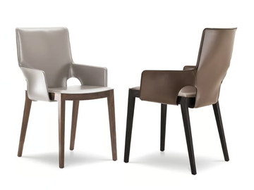 SHU - Tanned leather chair by i 4 Mariani