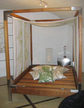 FOUR POSTER - Wooden canopy bed by ICI ET LÀ