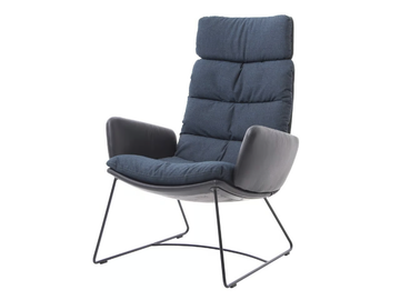 ARVA LOUNGE - Sled base armchair with armrests by KFF