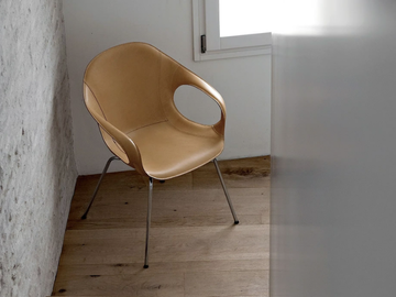 ELEPHANT - Tanned leather chair with armrests by Kristalia