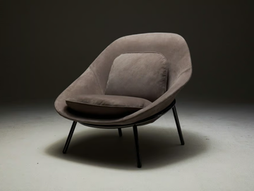 AMPHORA - Easy chair with integrated cushion by La Manufacture