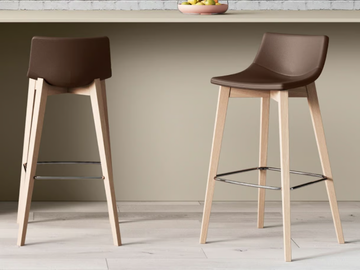 SUPEROTTO - High leather stool with footrest by Las Mobili