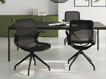TRAMA - Swivel mesh office chair with armrests by Las Mobili